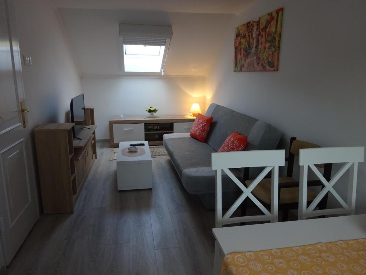Era Apartman Apartment ฮอร์กานี ภายนอก รูปภาพ