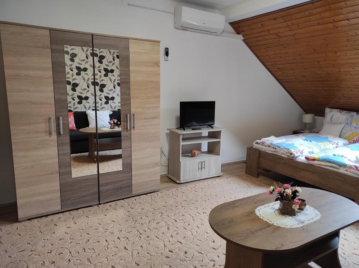 Era Apartman Apartment ฮอร์กานี ภายนอก รูปภาพ
