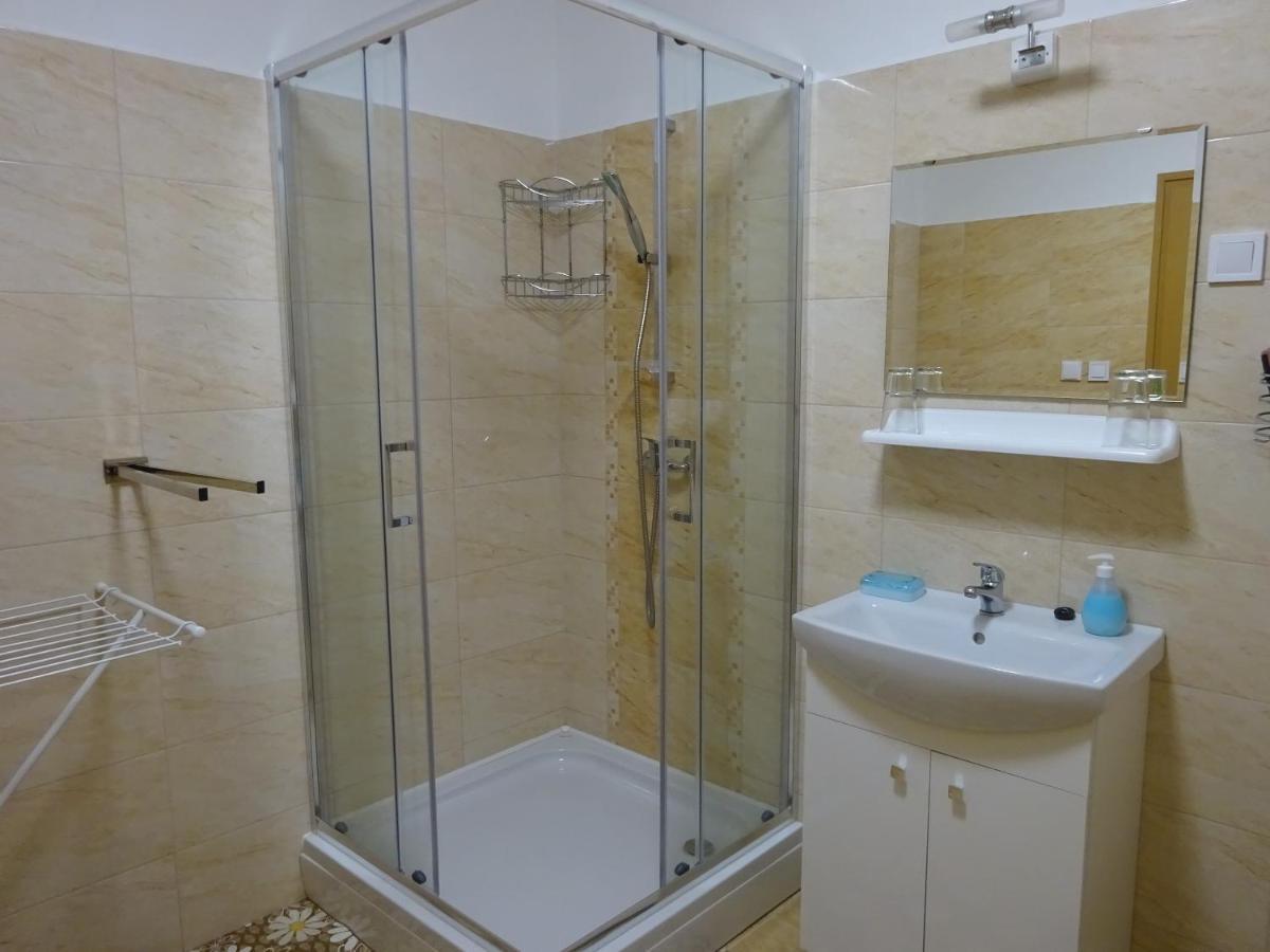Era Apartman Apartment ฮอร์กานี ภายนอก รูปภาพ